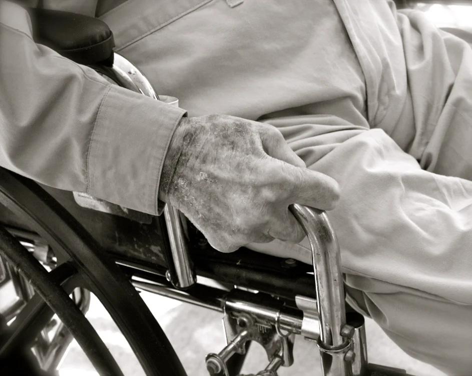 Scheiden van wonen en zorg: als de huurder geen zorg afneemt en de woning niet verlaat…